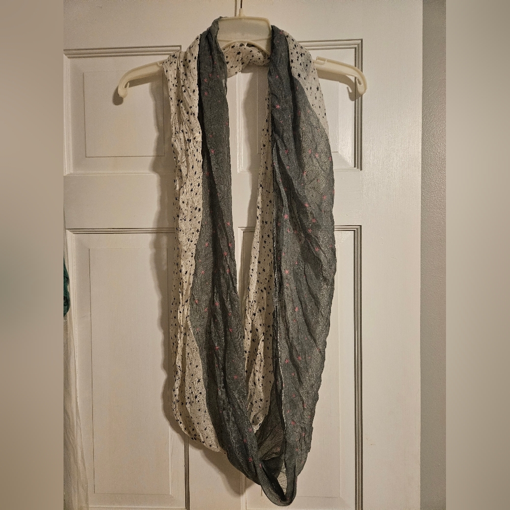 Mixed-pattern Stars Infinity Scarf - Picture 2 of 3